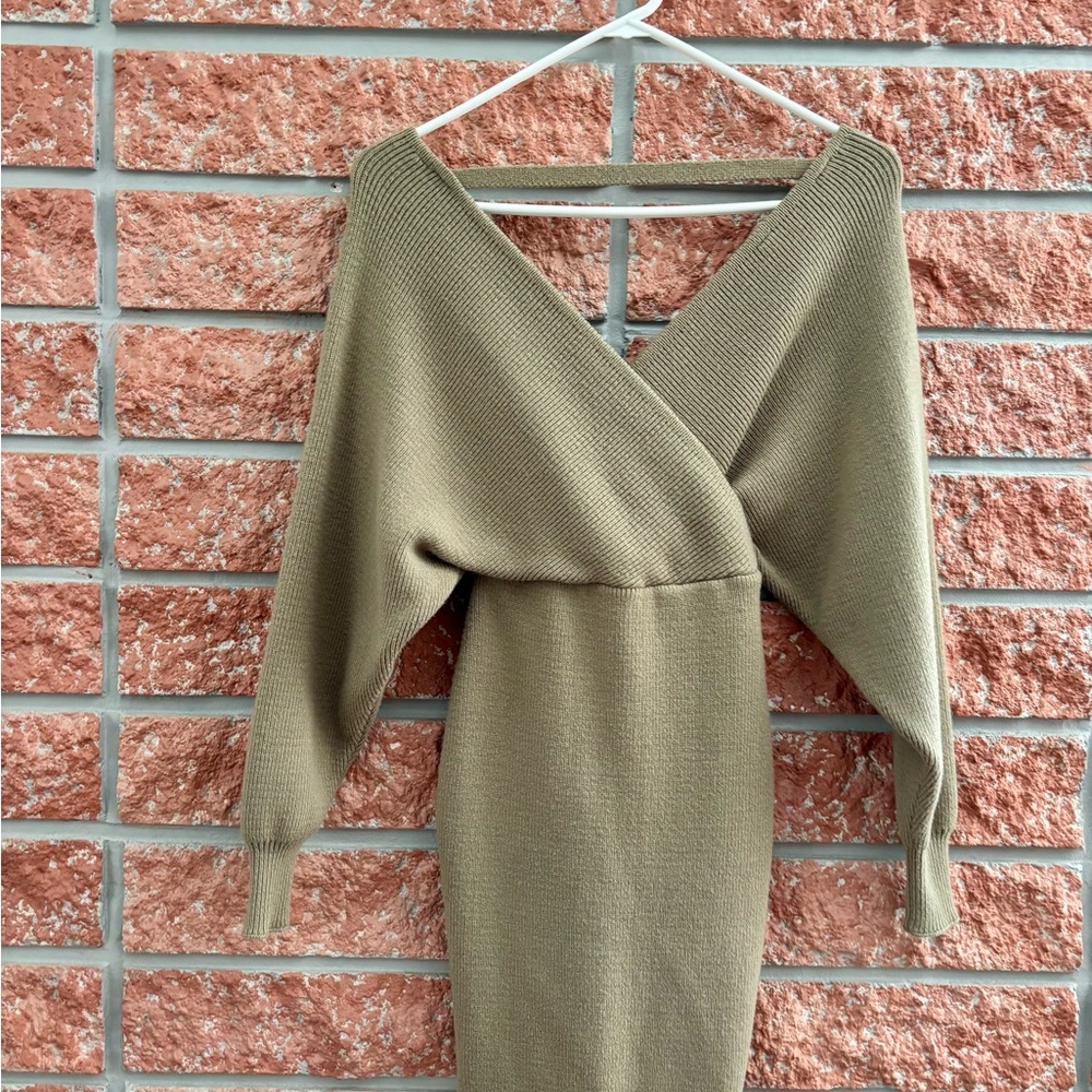 Olive Green Sweater dress - Picture 5 of 7